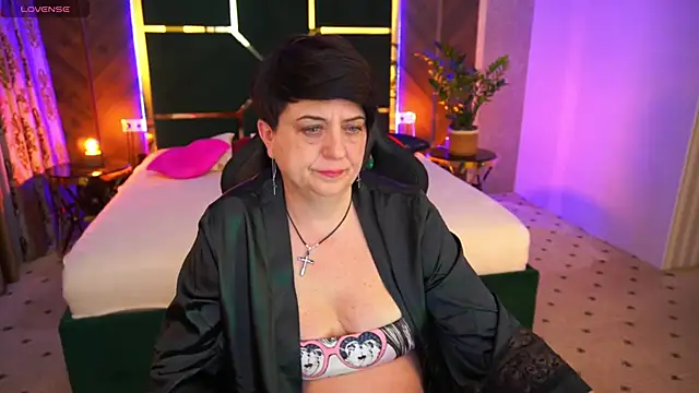 Snapshot of MilaSkyy chatting on March 9, 8:10 pm MilaSkyy online show from March 9, 8:10 pm