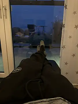 Snapshot of rundum40 chatting on January 18, 4:21 pm rundum40 online show from January 18, 4:21 pm