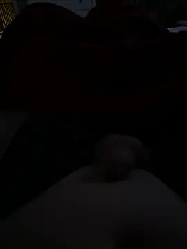 Snapshot of rundum40 chatting on December 25, 7:14 am rundum40 online show from December 25, 7:14 am