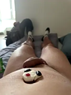 Snapshot of rundum40 chatting on November 27, 1:44 pm rundum40 online show from November 27, 1:44 pm