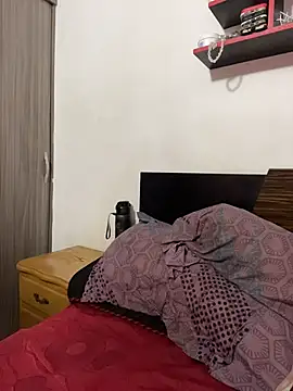 karla nill online show from April 13, 6:23 pm