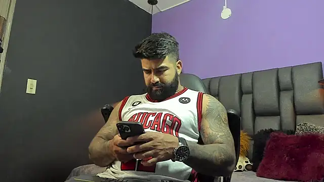 Lyon vach online show from February 5, 9:43 pm