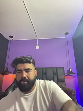 Lyon vach online show from February 2, 9:47 pm