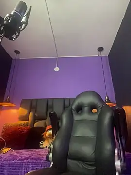 Lyon vach online show from November 28, 9:04 pm