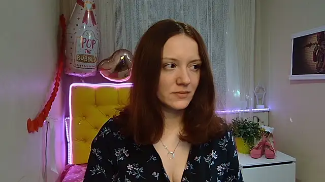 BarbaraStily online show from February 24, 8:06 am