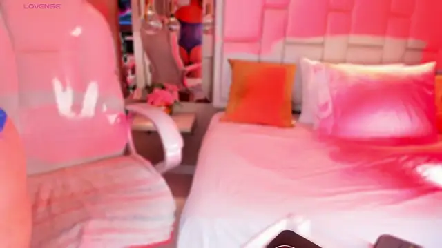 Snapshot of ArticaBelle chatting on February 26, 4:23 am ArticaBelle online show from February 26, 4:23 am