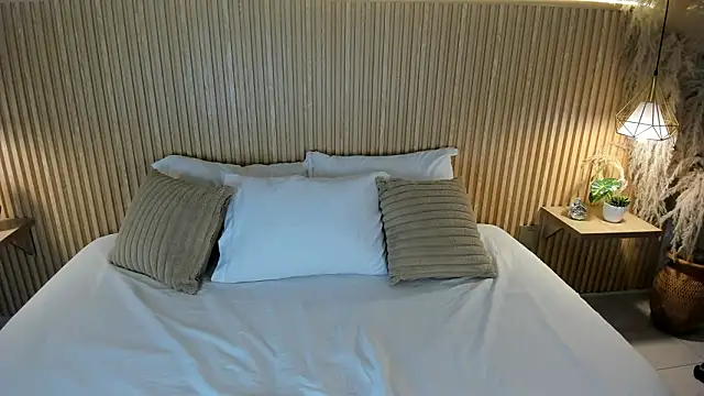 Snapshot of ArticaBelle chatting on March 1, 4:56 am ArticaBelle online show from March 1, 4:56 am