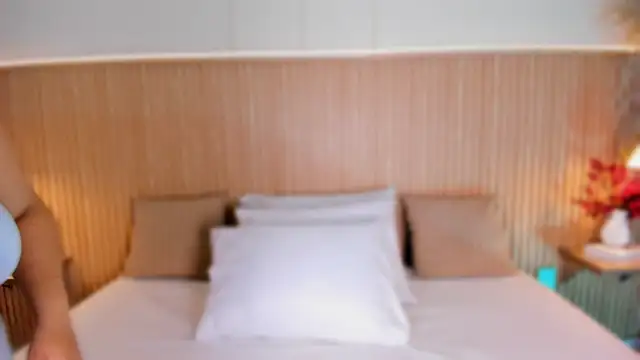ArticaBelle online show from April 12, 4:27 am