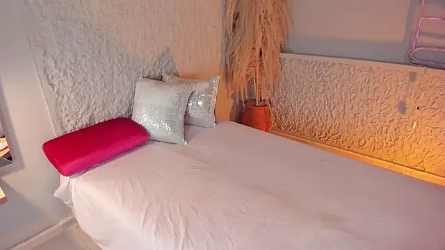 Snapshot of ArticaBelle chatting on February 8, 4:21 am ArticaBelle online show from February 8, 4:21 am