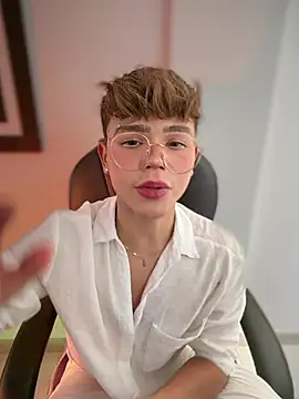 PRINCE STEV online show from February 5, 6:37 pm