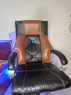 Snapshot of Black-Pearll chatting on March 14, 4:51 pm Black-Pearll online show from March 14, 4:51 pm