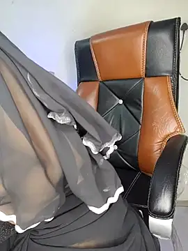 Snapshot of Black-Pearll chatting on March 2, 4:14 pm Black-Pearll online show from March 2, 4:14 pm