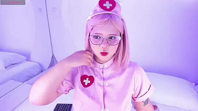 NanaOsaky online show from September 12, 11:54 am