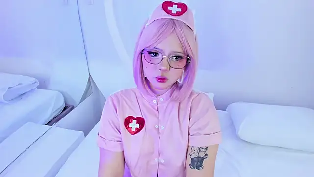 NanaOsaky online show from March 10, 12:49 pm