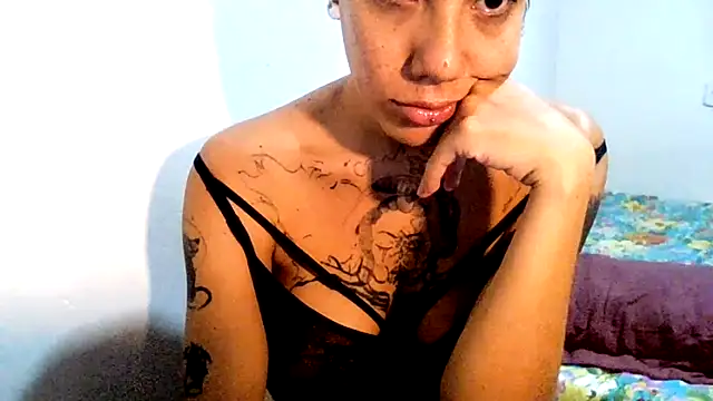 Submersidollx online show from April 15, 1:48 pm