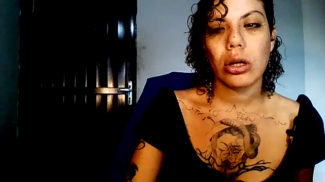 Submersidollx online show from April 26, 1:41 pm