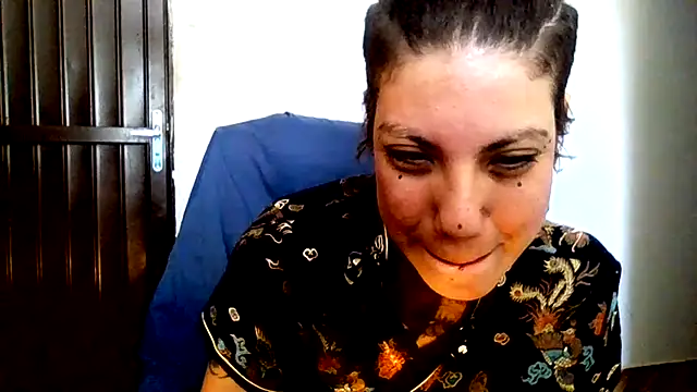 Submersidollx online show from April 21, 2:01 pm