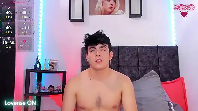 nolan twink1 online show from April 8, 7:04 pm