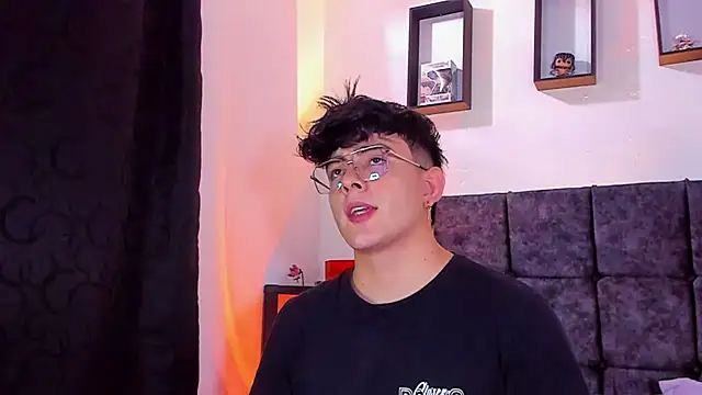 nolan twink1 online show from October 8, 6:52 pm