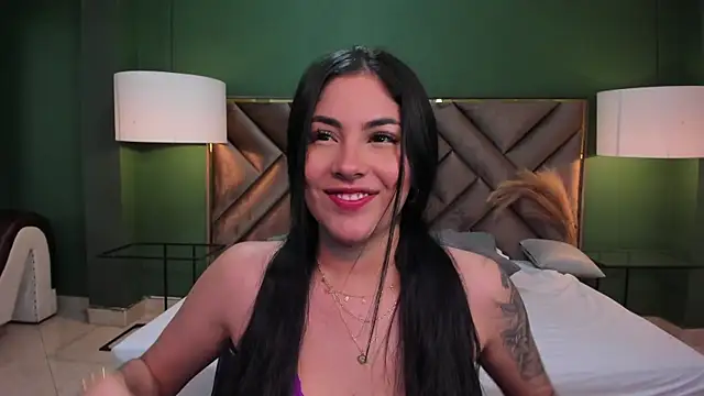 Mia Elowen online show from January 29, 11:25 pm