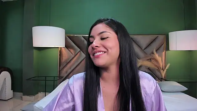 Mia Elowen online show from February 1, 1:12 am