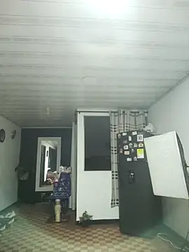 LaurenWelly  online show from April 5, 10:11 am