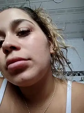 LaurenWelly  online show from October 24, 9:47 pm