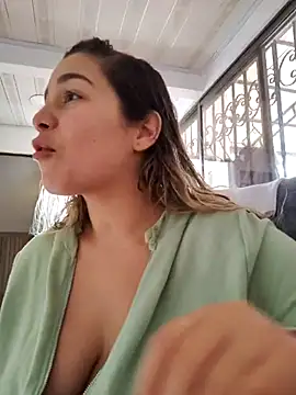 Snapshot of LaurenWelly_ chatting on March 6, 8:48 pm LaurenWelly online show from March 6, 8:48 pm
