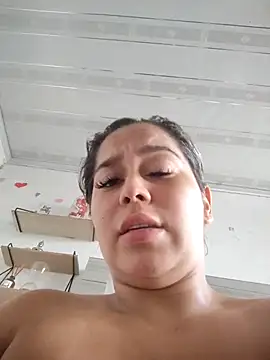 LaurenWelly  online show from February 12, 8:52 pm