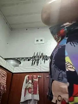 LaurenWelly  online show from April 10, 11:06 am