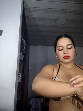 LaurenWelly  online show from February 19, 9:12 pm