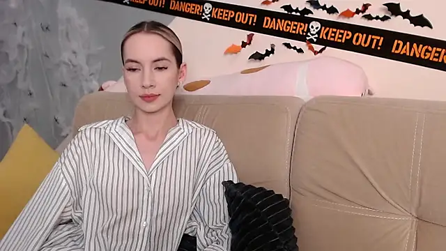 AmbrielHailey online show from November 3, 7:57 am