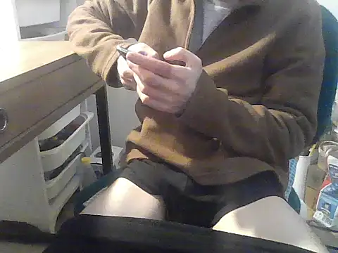 Snapshot of kallaviz chatting on January 9, 11:55 pm kallaviz online show from January 9, 11:55 pm