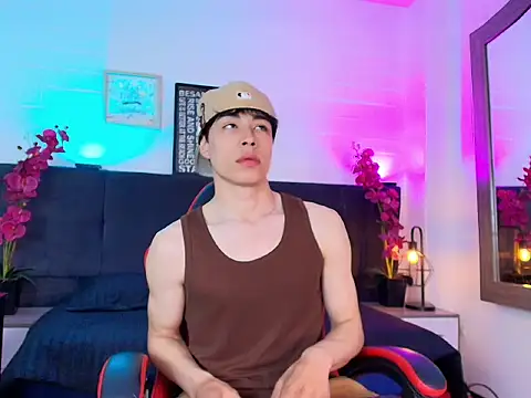 AndrewCooperrs online show from March 12, 8:02 pm