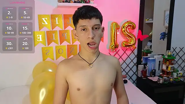 milky  boy  online show from December 3, 4:02 am