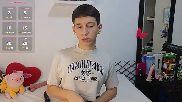 milky  boy  online show from February 11, 4:56 am