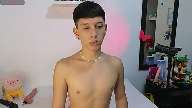 milky  boy  online show from May 10, 11:50 pm