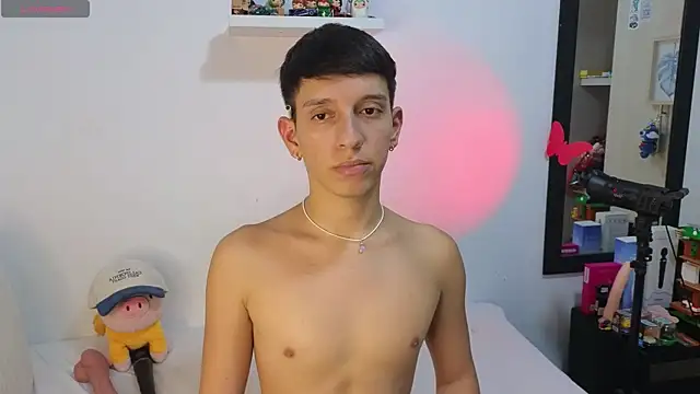 milky  boy  online show from May 19, 1:32 am