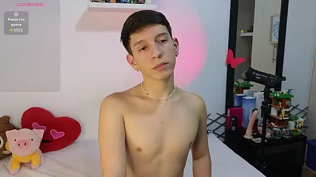 milky  boy  online show from March 6, 9:54 pm