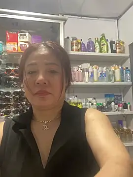 Snapshot of Cesywet chatting on March 8, 4:01 am Cesywet online show from March 8, 4:01 am