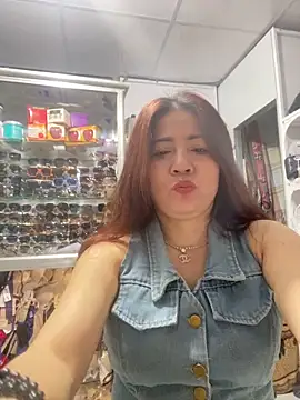 Snapshot of Cesywet chatting on March 14, 2:20 am Cesywet online show from March 14, 2:20 am