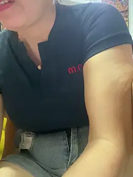 Snapshot of Cesywet chatting on September 21, 5:45 am Cesywet online show from September 21, 5:45 am