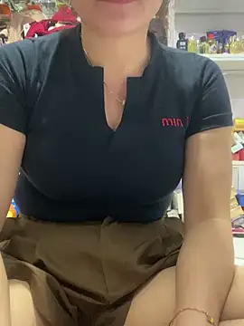 Snapshot of Cesywet chatting on September 23, 4:52 am Cesywet online show from September 23, 4:52 am