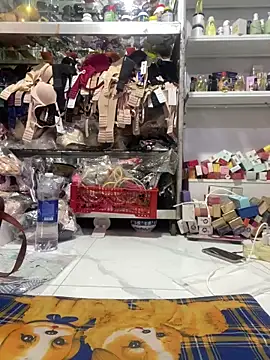 Snapshot of Cesywet chatting on September 19, 5:11 am Cesywet online show from September 19, 5:11 am