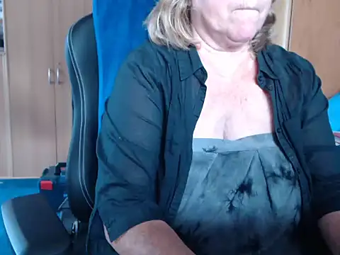Snapshot of _sunshine__ chatting on June 10, 6:14 am sunshine online show from June 10, 6:14 am