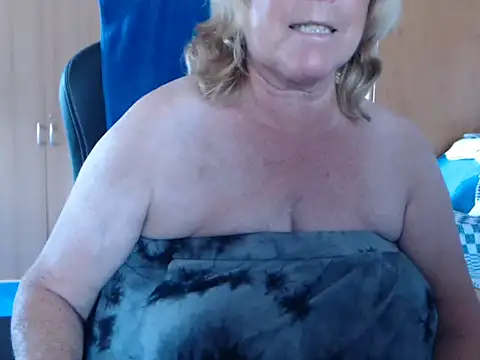 Snapshot of _sunshine__ chatting on July 15, 6:31 am sunshine online show from July 15, 6:31 am