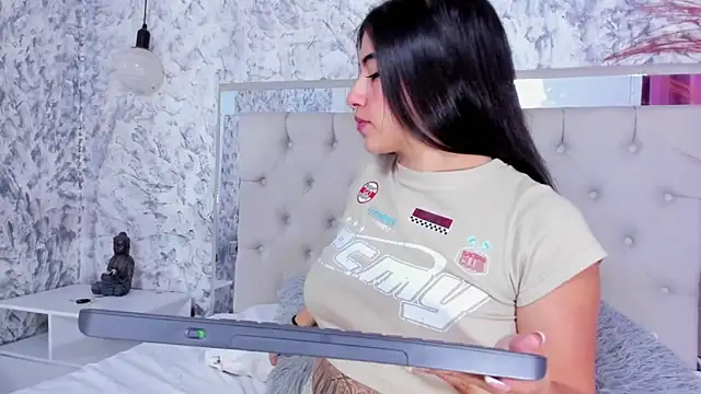 Snapshot of Megan_rossee chatting on November 5, 11:13 am Megan rossee online show from November 5, 11:13 am