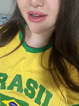 Snapshot of Elinatiranda chatting on July 11, 1:11 pm Elinatiranda online show from July 11, 1:11 pm