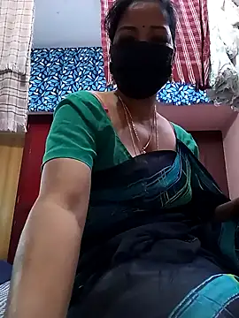 Snapshot of Tamil_sreelekha chatting on December 4, 2:54 am Tamil sreelekha online show from December 4, 2:54 am