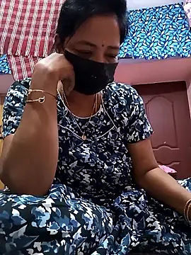 Snapshot of Tamil_sreelekha chatting on November 18, 6:11 pm Tamil sreelekha online show from November 18, 6:11 pm